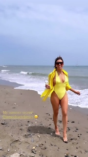 Eva Longoria feet photo thumbnail