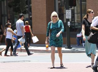 Anna Faris feet photo thumbnail