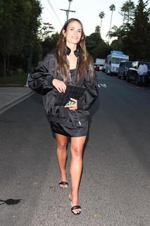 Jordana Brewster feet photo thumbnail