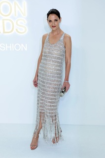 Katie Holmes feet photo thumbnail