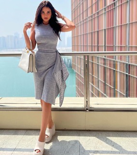 Dorra Zarrouk feet photo thumbnail