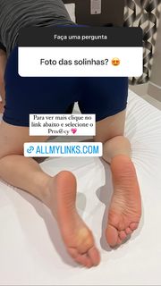 Isa Pes feet photo thumbnail