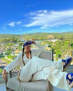 Victoria Waldrip feet photo thumbnail