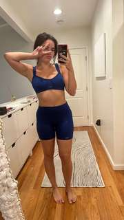 Natalie Noel Mariduena feet photo thumbnail
