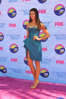 Nina Dobrev feet photo thumbnail