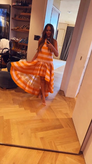 Chrissy Teigen feet photo thumbnail