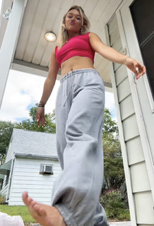Katie Sigmond feet photo thumbnail