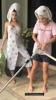Amanda Cerny feet photo thumbnail