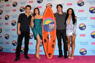 Nina Dobrev feet photo thumbnail