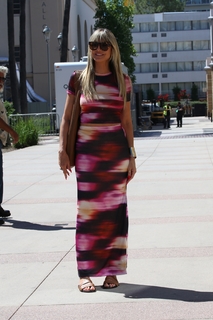 Heidi Klum feet photo thumbnail