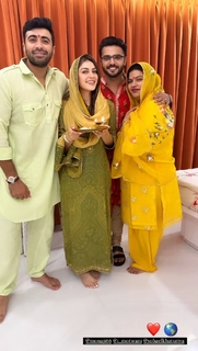 Hansika Motwani feet photo thumbnail