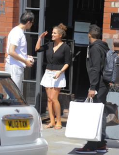 Helen Flanagan feet photo thumbnail