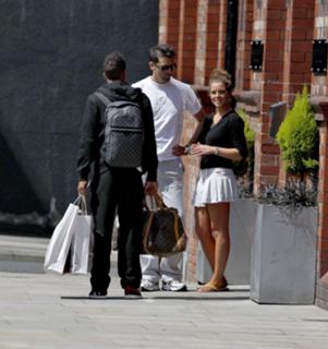 Helen Flanagan feet photo thumbnail