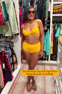 Mindy Kaling feet photo thumbnail