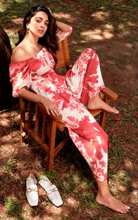 Kiara Advani feet photo thumbnail