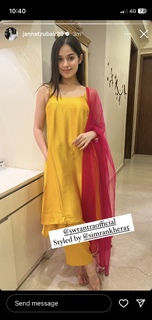 Jannat Zubair Rahmani feet photo thumbnail