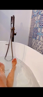 Veronica Maya feet photo thumbnail