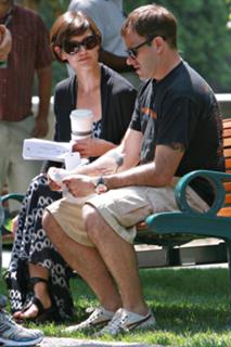 Katie Holmes feet photo thumbnail