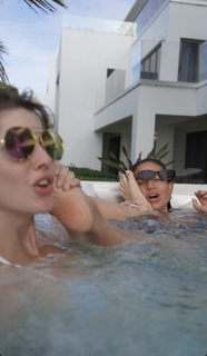 Amanda Cerny feet photo thumbnail