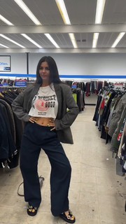 Victoria Justice feet photo thumbnail