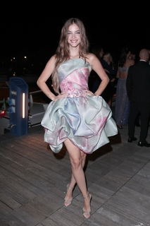 Barbara Palvin feet photo thumbnail