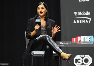 Megan Olivi feet photo thumbnail