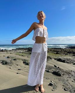 Elsa Hosk feet photo thumbnail