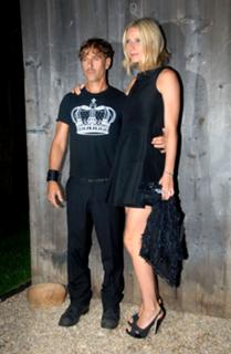 Gwyneth Paltrow feet photo thumbnail
