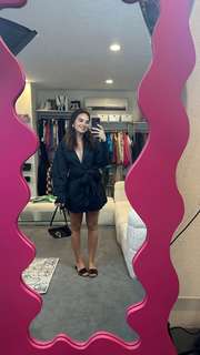 Natalie Noel Mariduena feet photo thumbnail