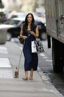 Katharine McPhee feet photo thumbnail