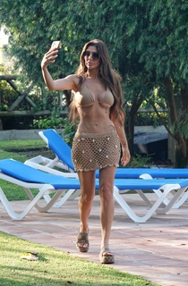 Chloe Ferry feet photo thumbnail