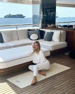 Kimberley Garner feet photo thumbnail