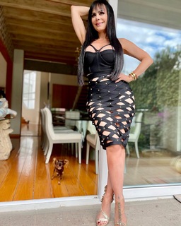 Maribel Guardia feet photo thumbnail