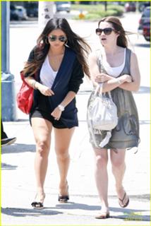 Brenda Song feet photo thumbnail