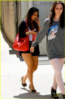 Brenda Song feet photo thumbnail