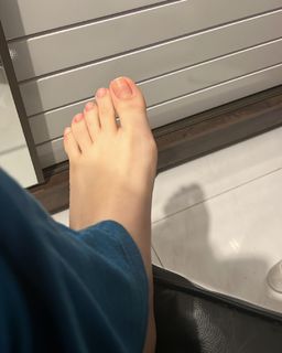 Isa Pes feet photo thumbnail