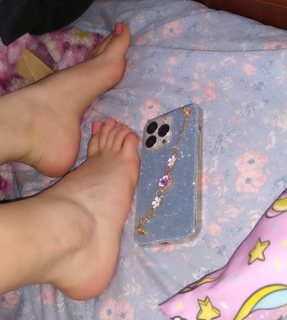 Isa Pes feet photo thumbnail