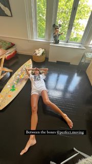 Kelly Bensimon feet photo thumbnail