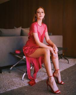 Marina Ruy Barbosa feet photo thumbnail