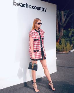 Marina Ruy Barbosa feet photo thumbnail