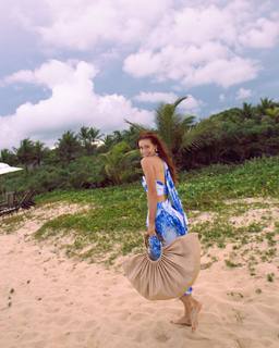 Marina Ruy Barbosa feet photo thumbnail
