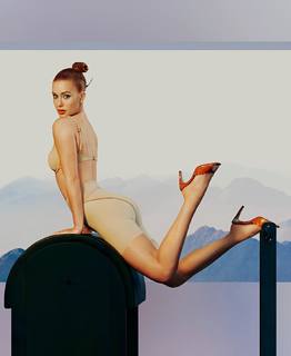 Marina Ruy Barbosa feet photo thumbnail
