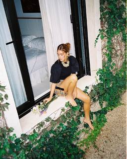 Marina Ruy Barbosa feet photo thumbnail