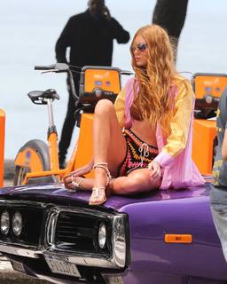 Marina Ruy Barbosa feet photo thumbnail
