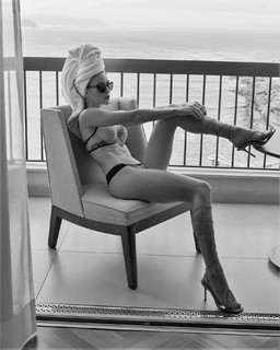Marina Ruy Barbosa feet photo thumbnail