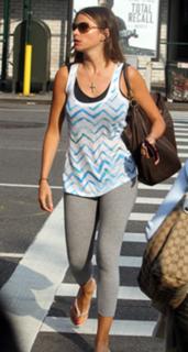 Sofía Vergara feet photo thumbnail