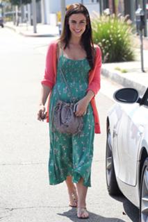 Jessica Lowndes feet photo thumbnail