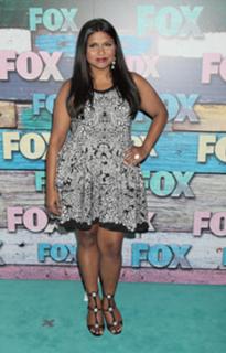 Mindy Kaling feet photo thumbnail