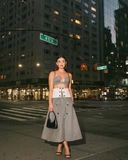 Lucy Hale feet photo thumbnail