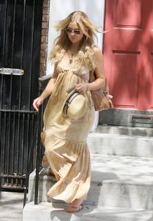 Kate Hudson feet photo thumbnail